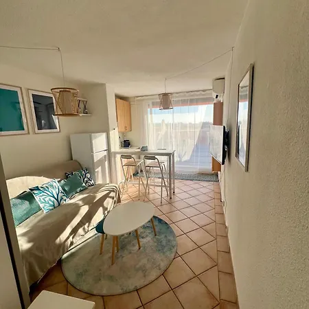 Sea Chic - Naturist *