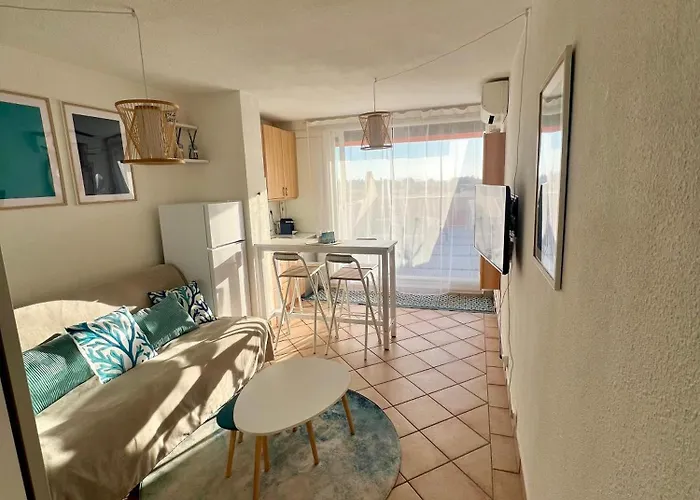 Sea Chic - Naturist *